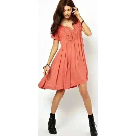 Free People Dress Size Small 100% Cotton Embroidered Flowy Lightweight Boho - Picture 13 of 13